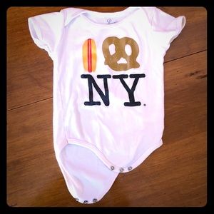 I Pretzel NY Onesie 6-12m